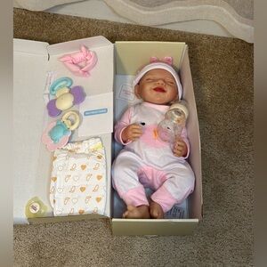 NWT Realistic REBORN Baby Doll with Accessories